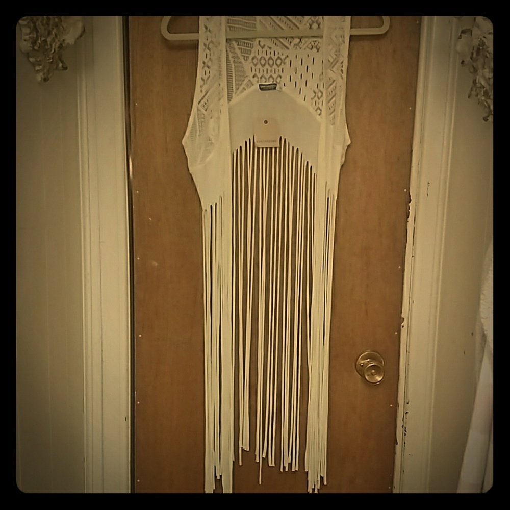 🕯NWT Earthbound Fringe Vest